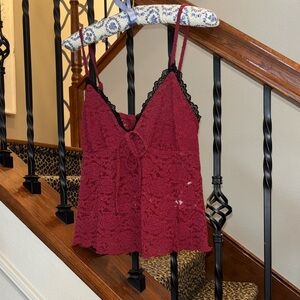 Vintage-Y2K Inspired Burgundy Lace Cami – Feminine, Flowy & Flirt-Ready 🤩